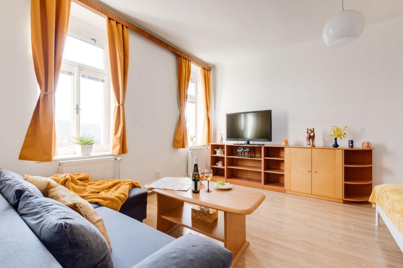 Sunshine Apartment Near The City Center Praga Exterior foto
