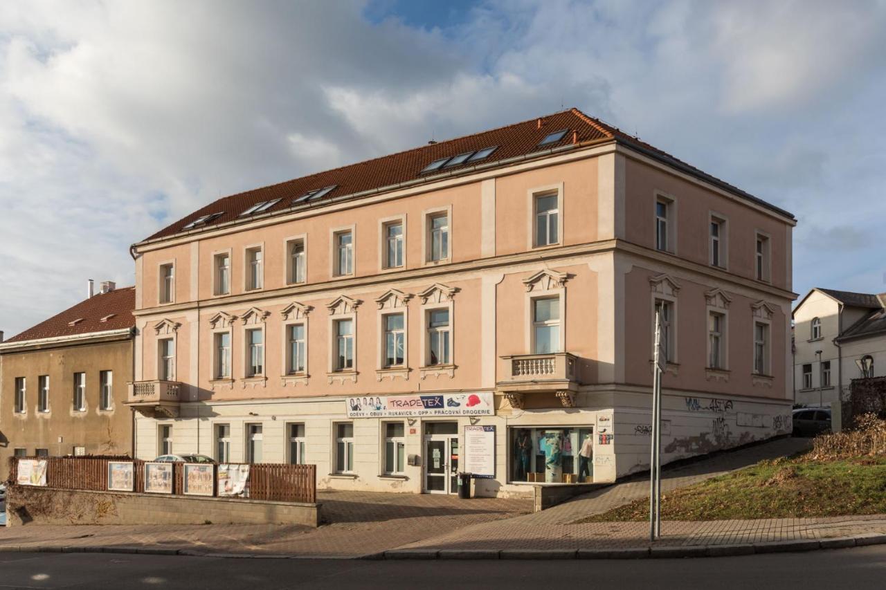 Sunshine Apartment Near The City Center Praga Exterior foto