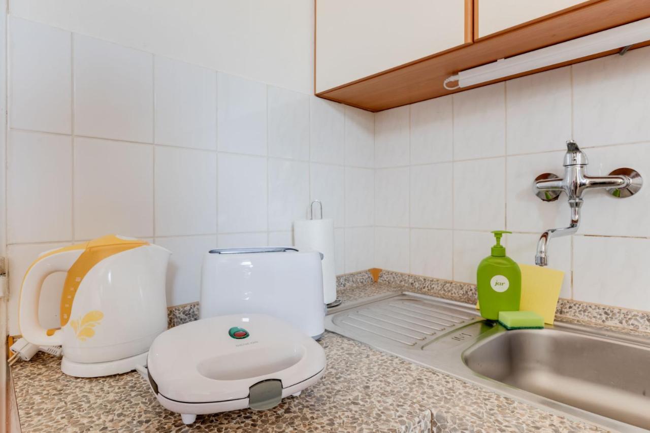 Sunshine Apartment Near The City Center Praga Exterior foto