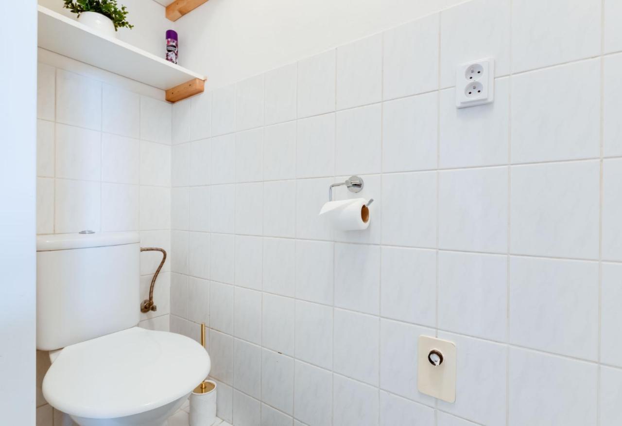 Sunshine Apartment Near The City Center Praga Exterior foto